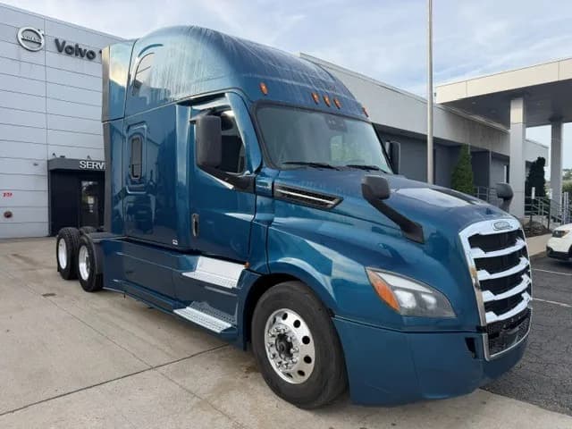 2023 FREIGHTLINER Cascadia