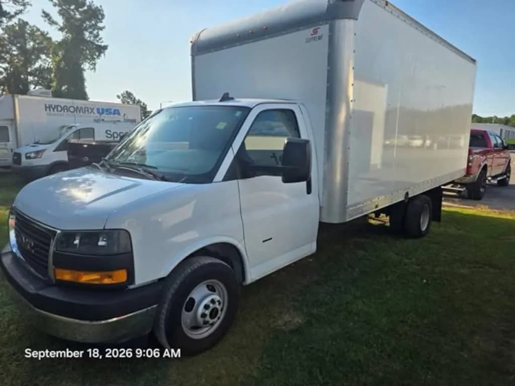 2021 GMC Savana 3500 - Box