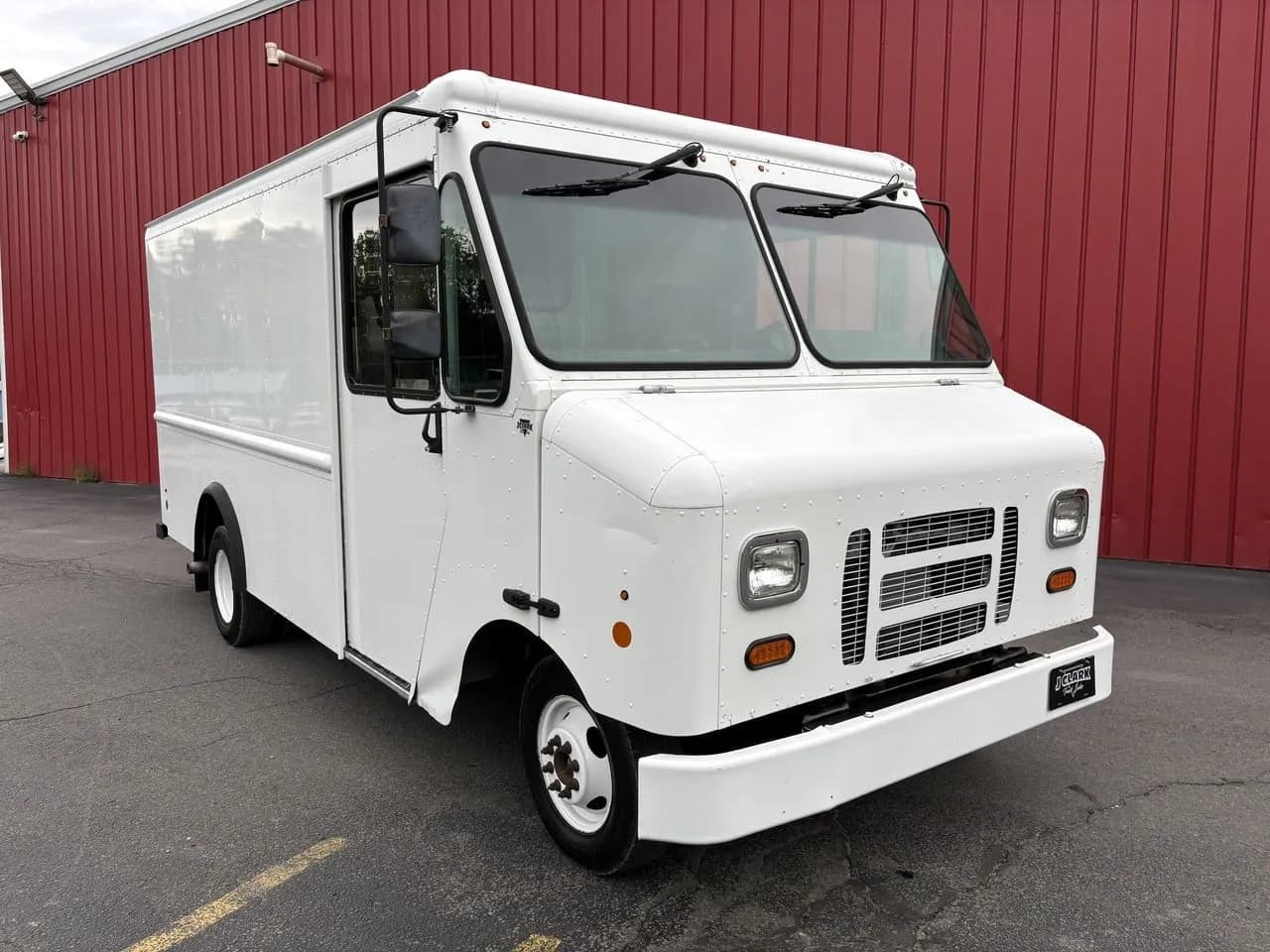 2017 Ford E-350 12’ P500 - Chassis