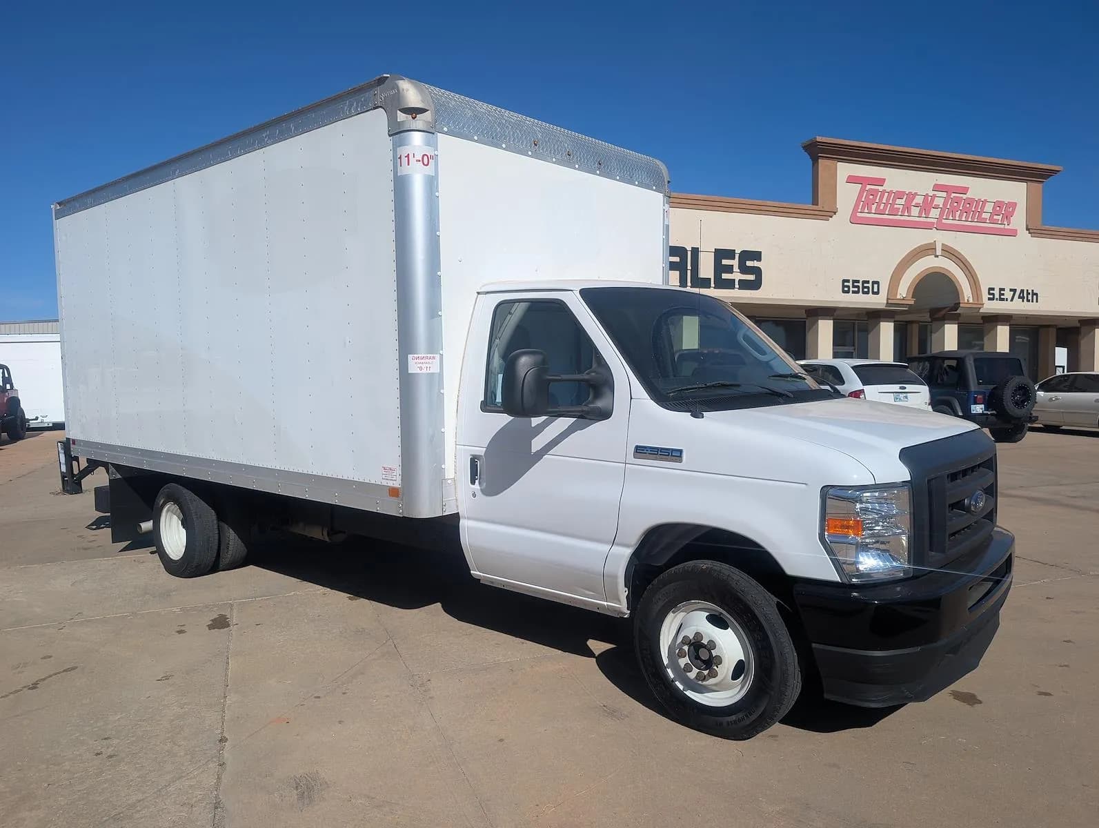 2021 Ford E-350 - 16 ft - Box