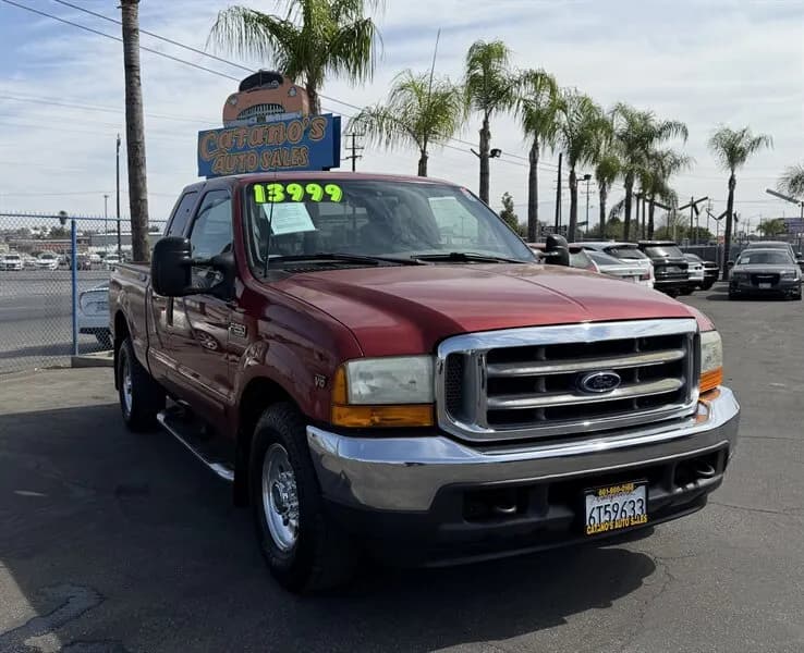 2001 Ford F-250 Super Duty XL - Pickup