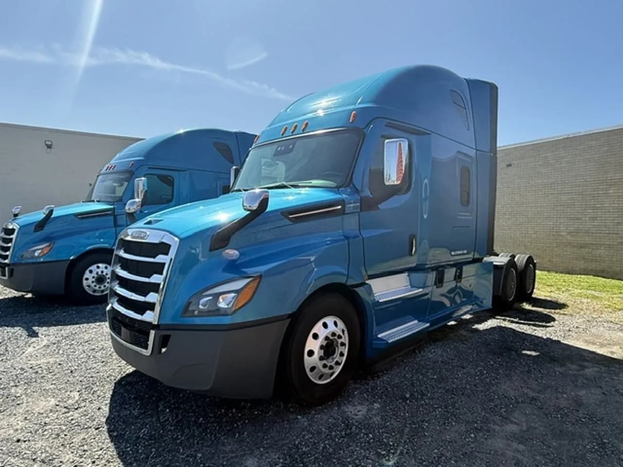 2023 Freightliner Cascadia - Sleeper
