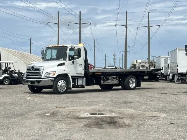 2024 Hino L6 - Tow
