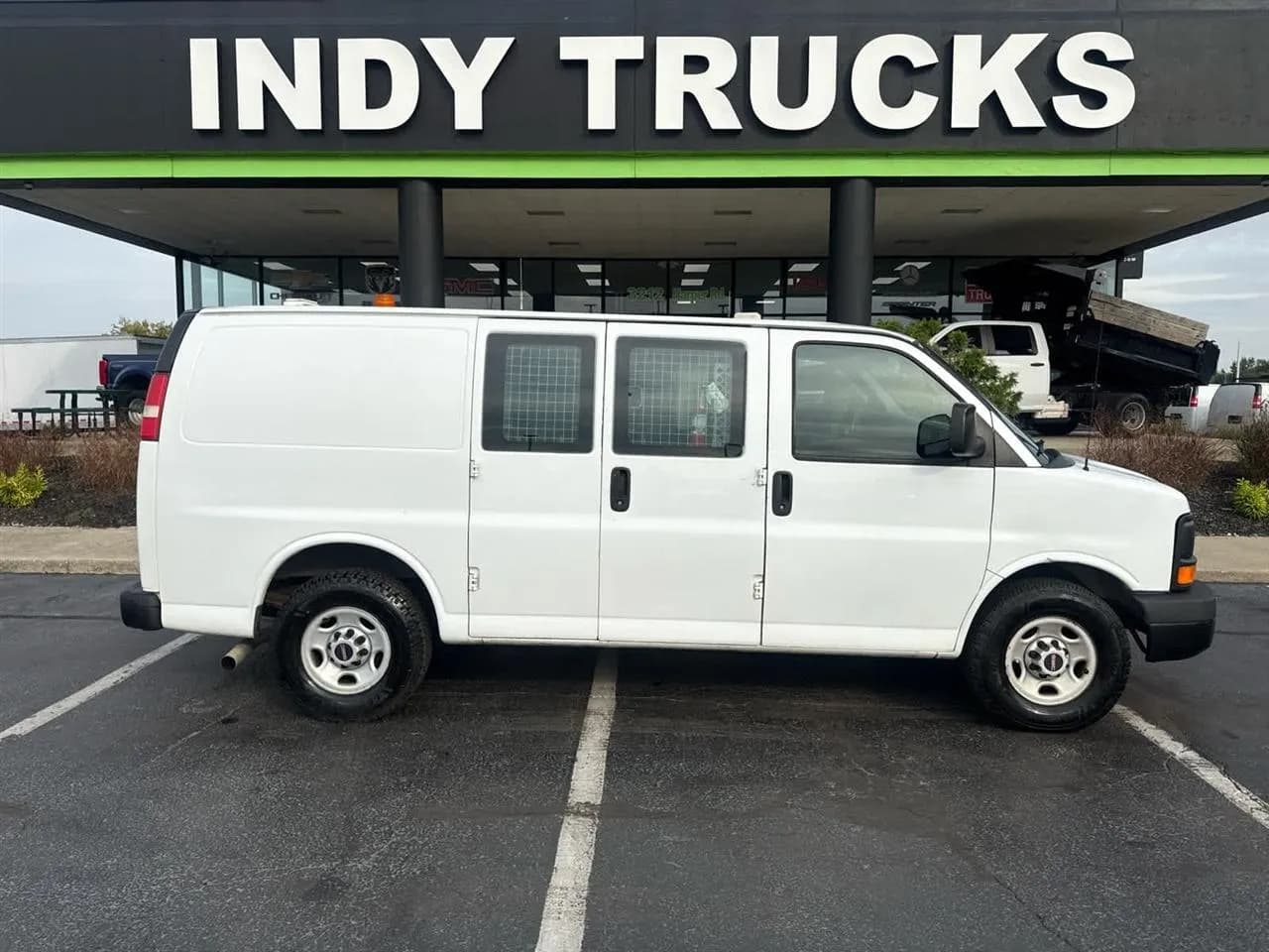 2014 GMC Savana - Vans