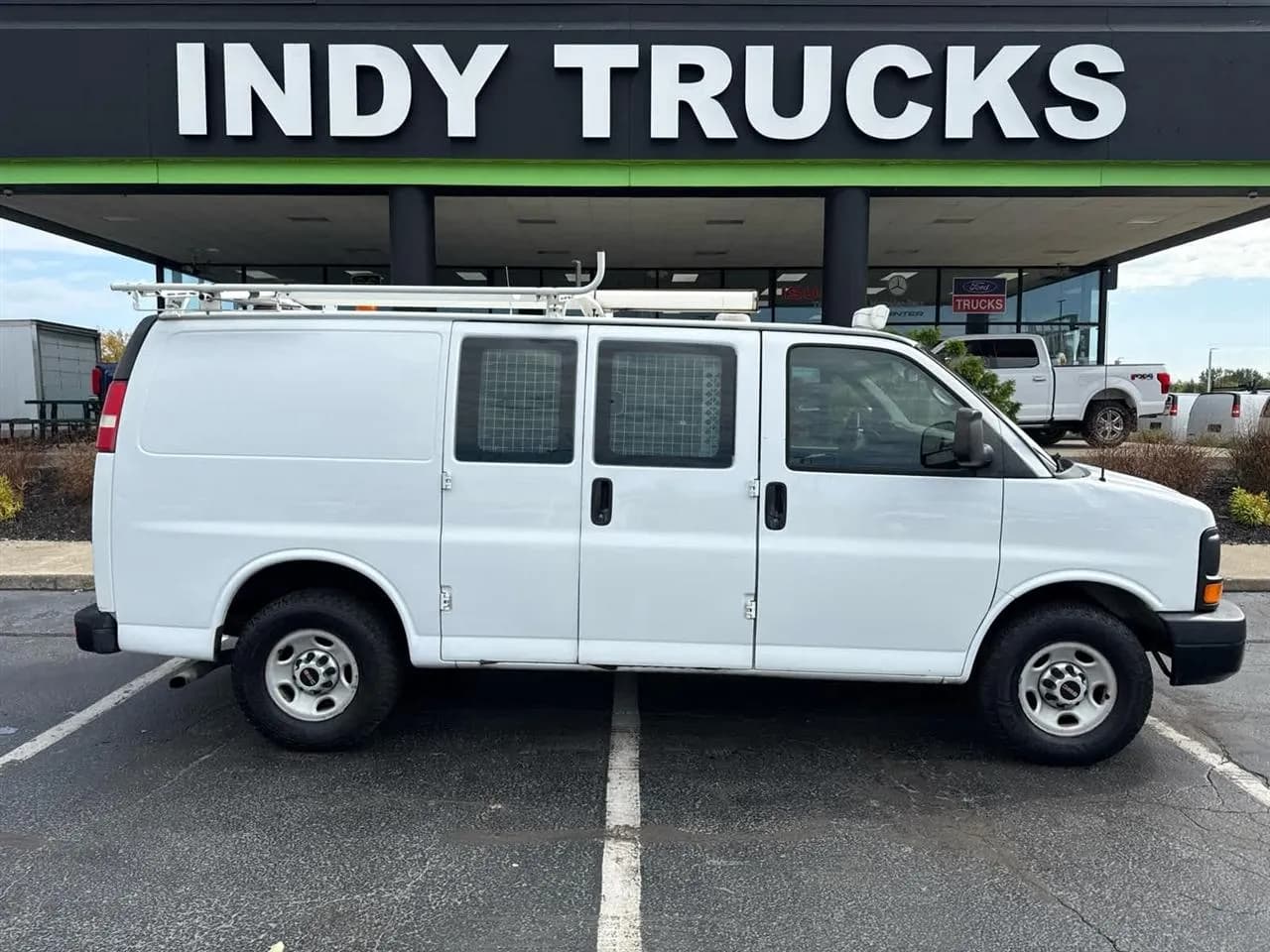 2013 GMC Savana - Vans