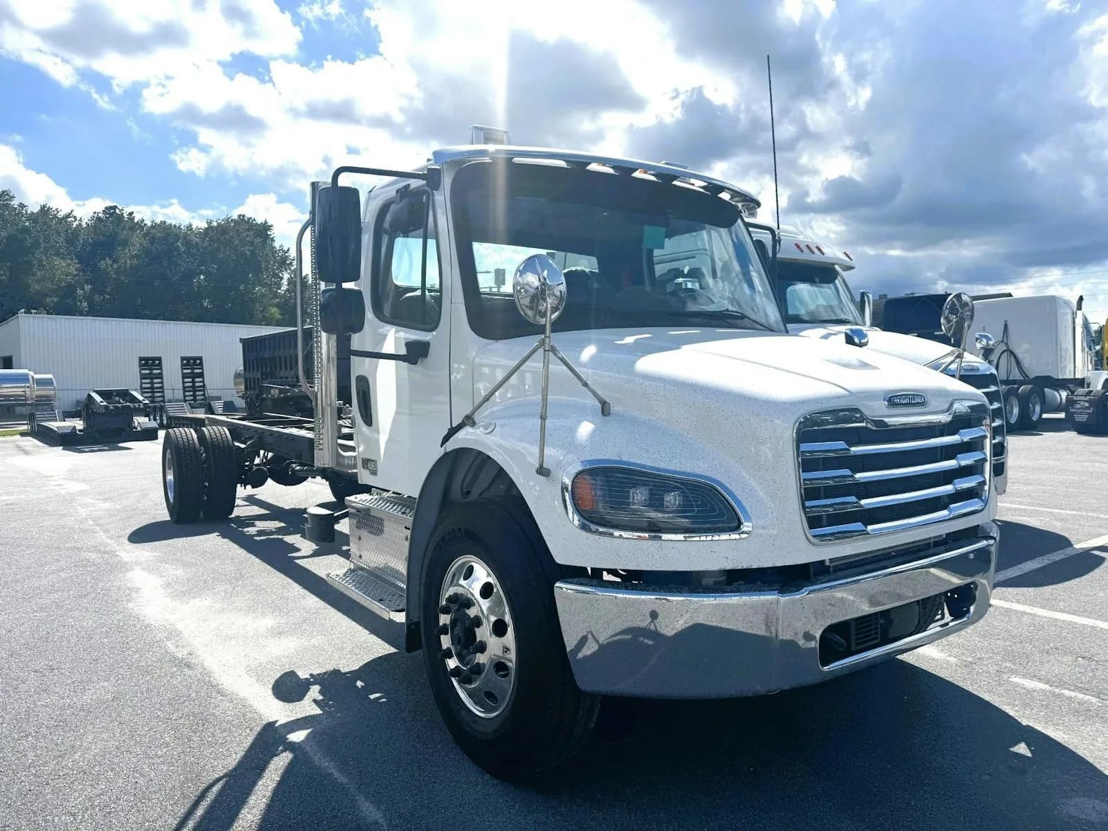 2027 Freightliner Business Class M2