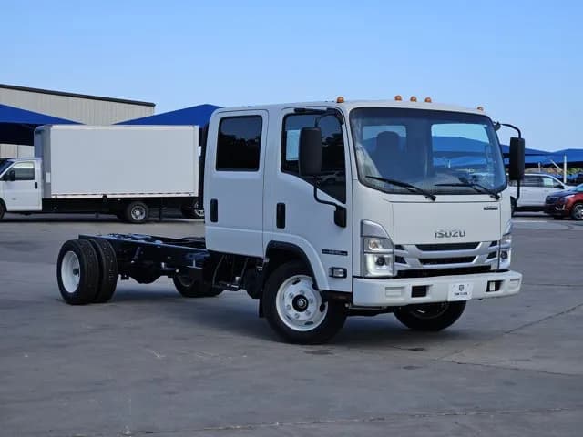 2027 Isuzu NPR-HD Crew Cab - Chassis