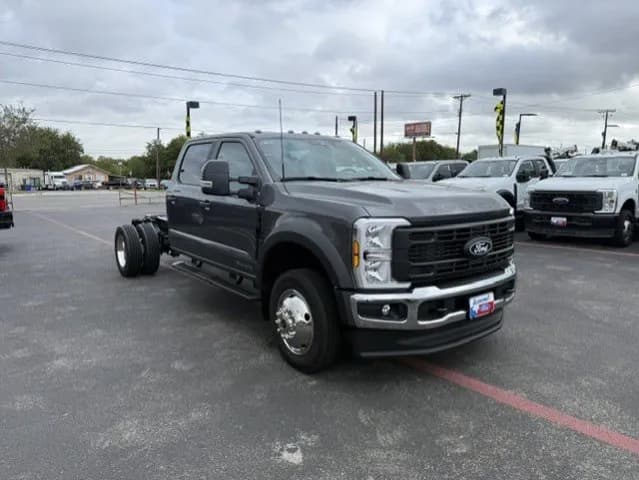 2027 Ford F-550 Crew Cab - Chassis