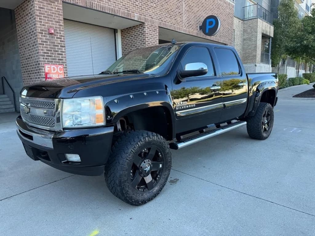 2011 Chevrolet Silverado 1500 LT Crew Cab - Pickup