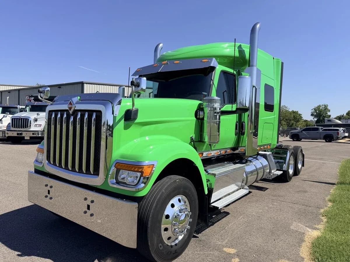2022 International HX520