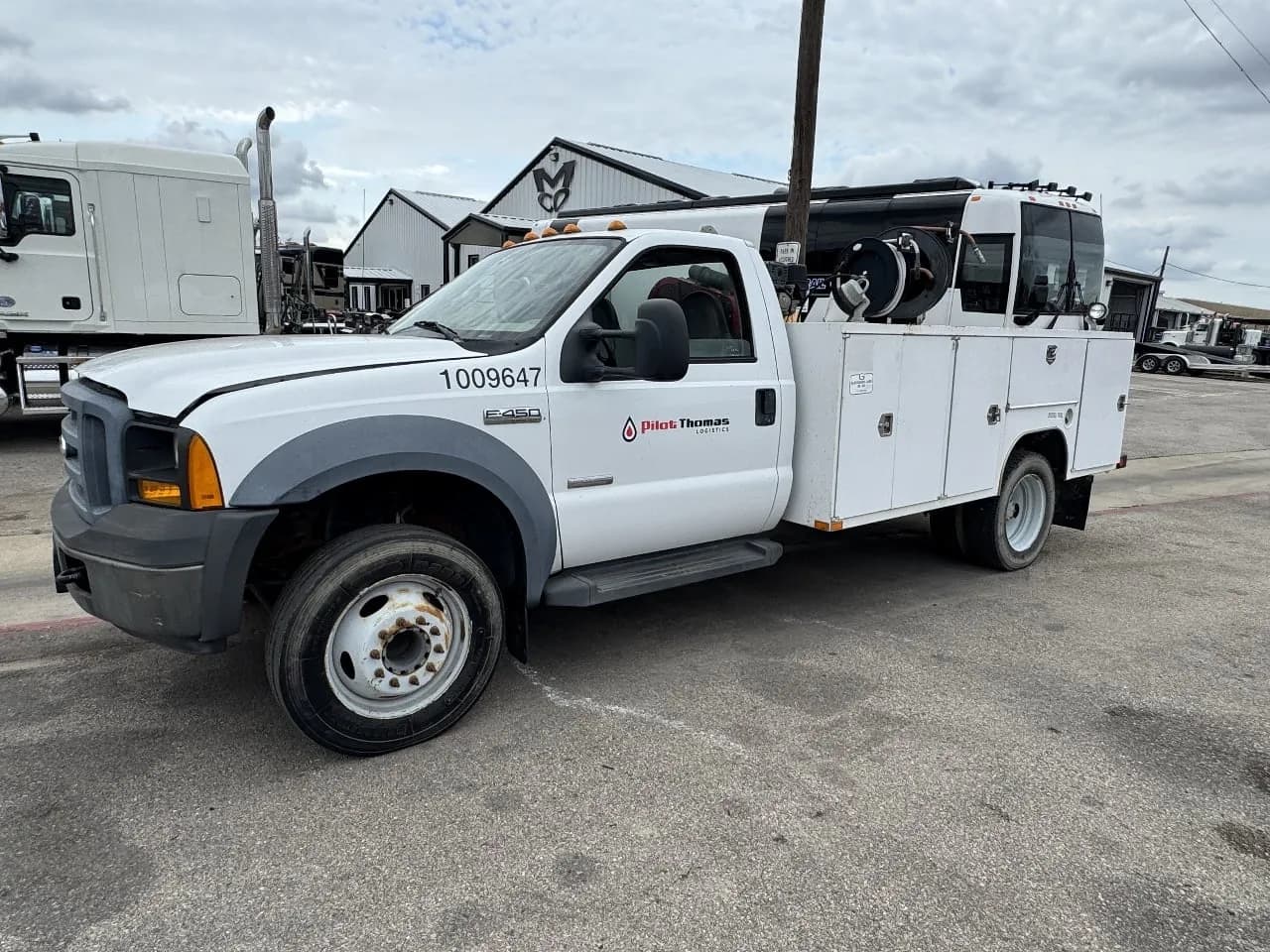 2007 Ford F450 - Chassis