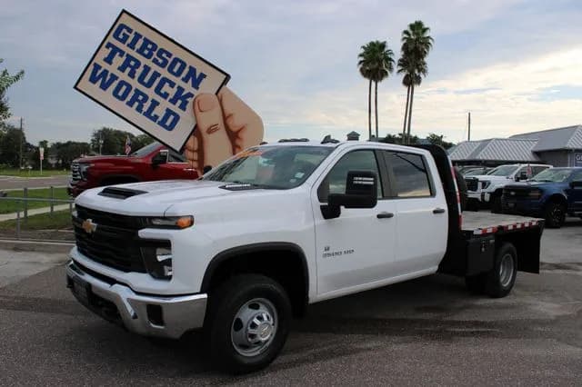 2025 Chevrolet Silverado 3500HD - Flatbed
