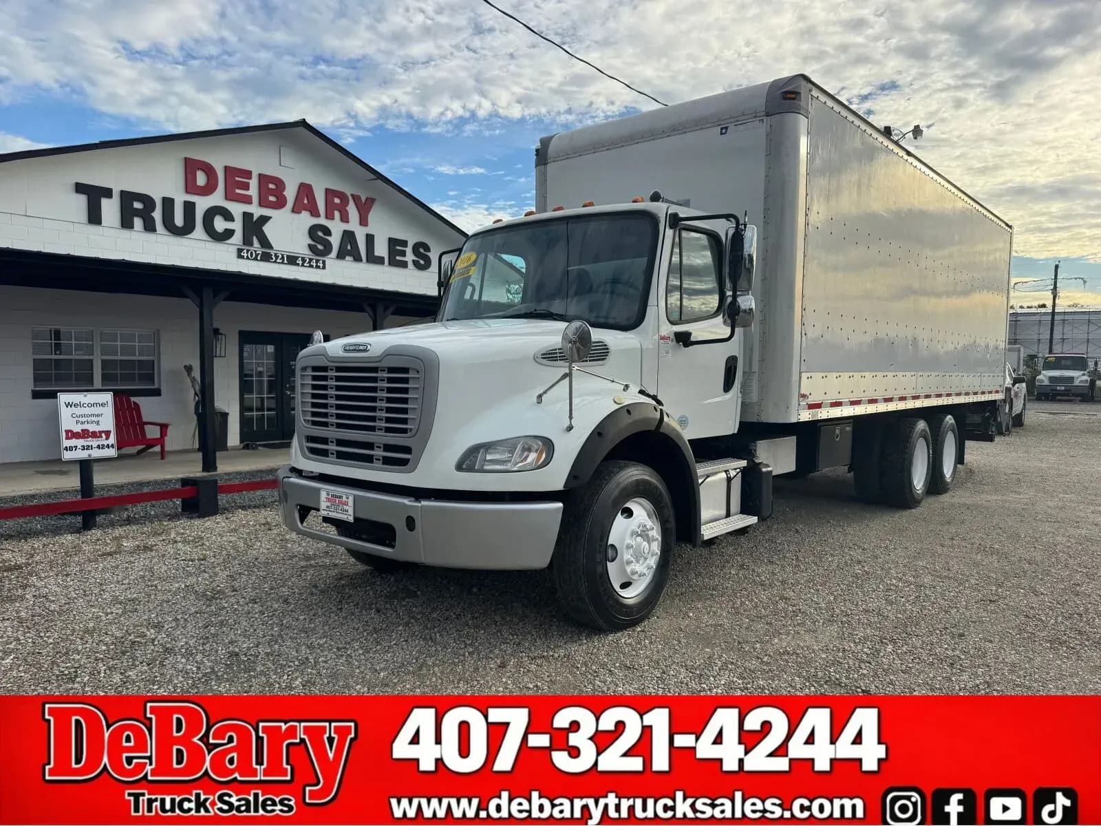 2016 Freightliner M2 112 - Box