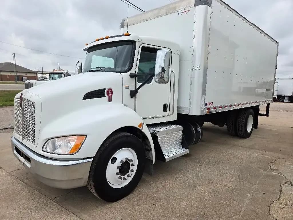 2021 Kenworth Box Truck - Straight Truck - T270
