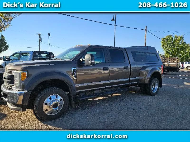 2017 Ford F-450 SD XL Crew Cab - Pickup