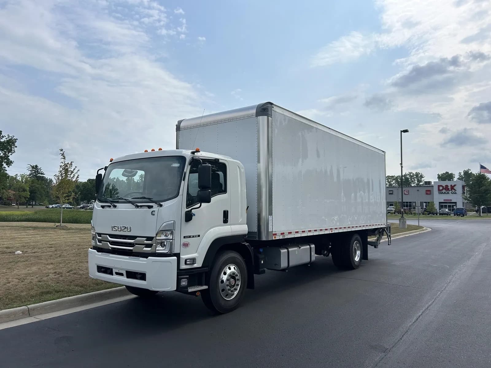 2025 Isuzu FTR - Box