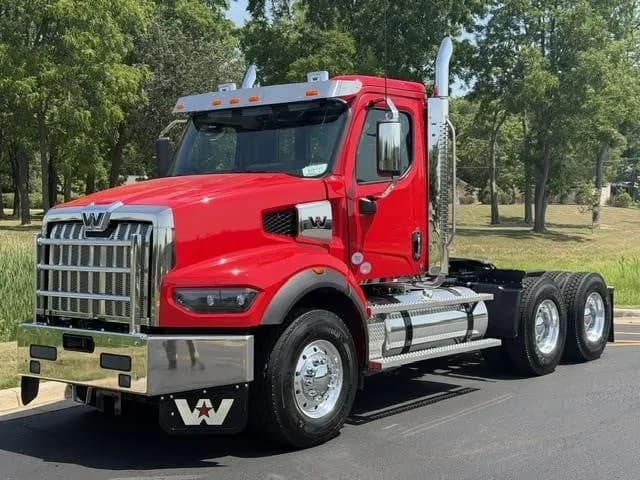 2027 Western Star 49X - Day Cab