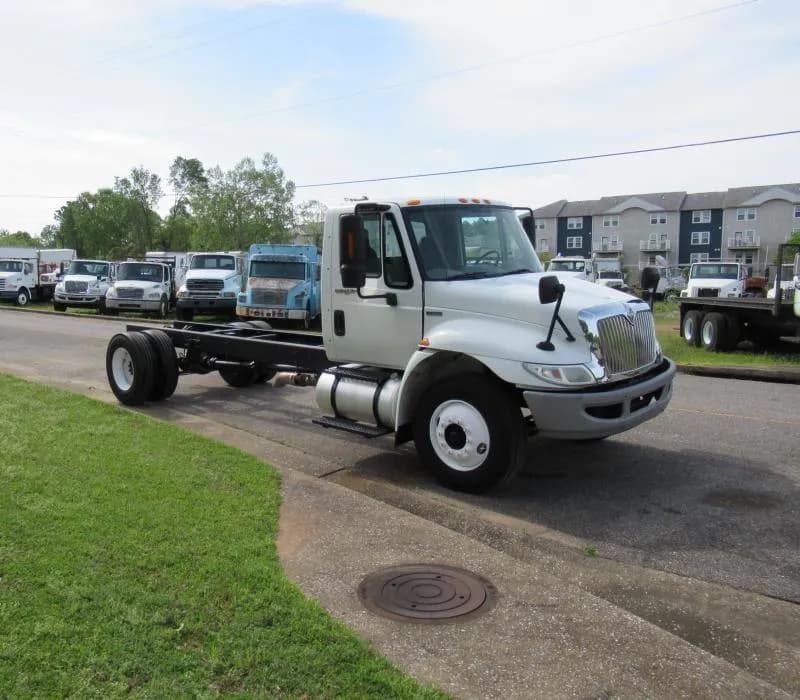 2009 International DuraStar 4300 - Chassis