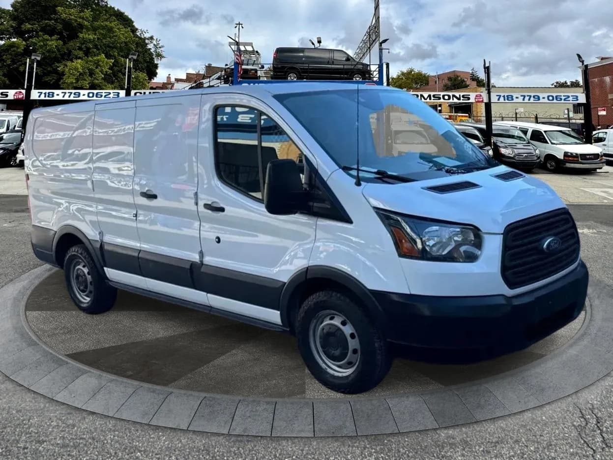 2018 Ford Transit Van T-150 130" Low Rf 8600 - Vans