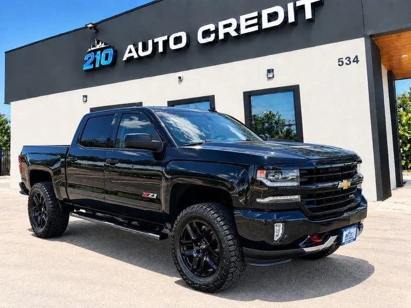 2016 Chevrolet Silverado 1500 LT Crew Cab - Pickup