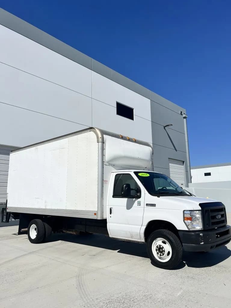 2018 Ford E-450 - Box