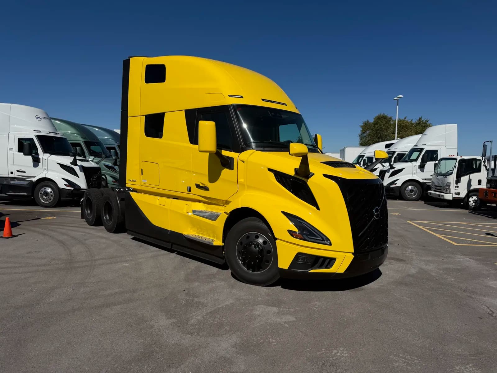2027 Volvo VNL64T860 - Refrigerated