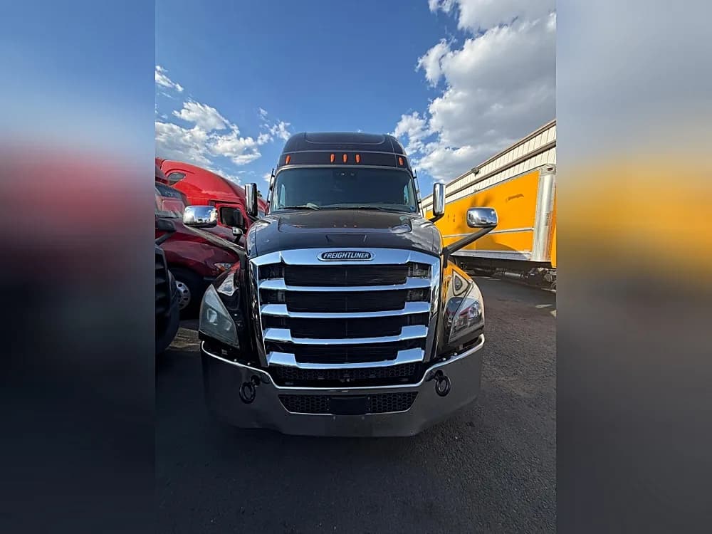2022 Freightliner Cascadia