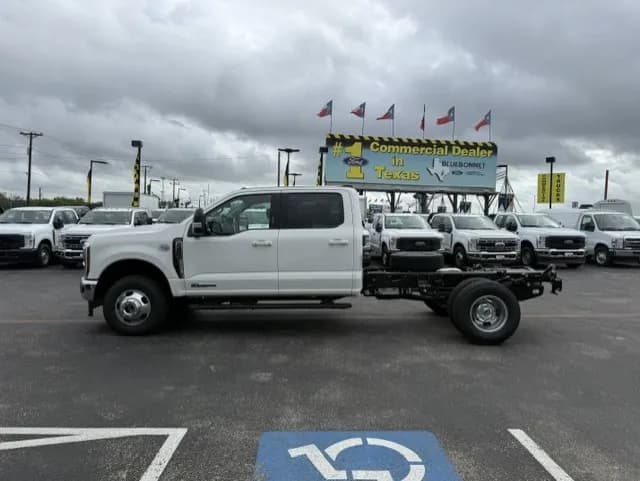 2027 Ford F-350 Crew Cab - Chassis