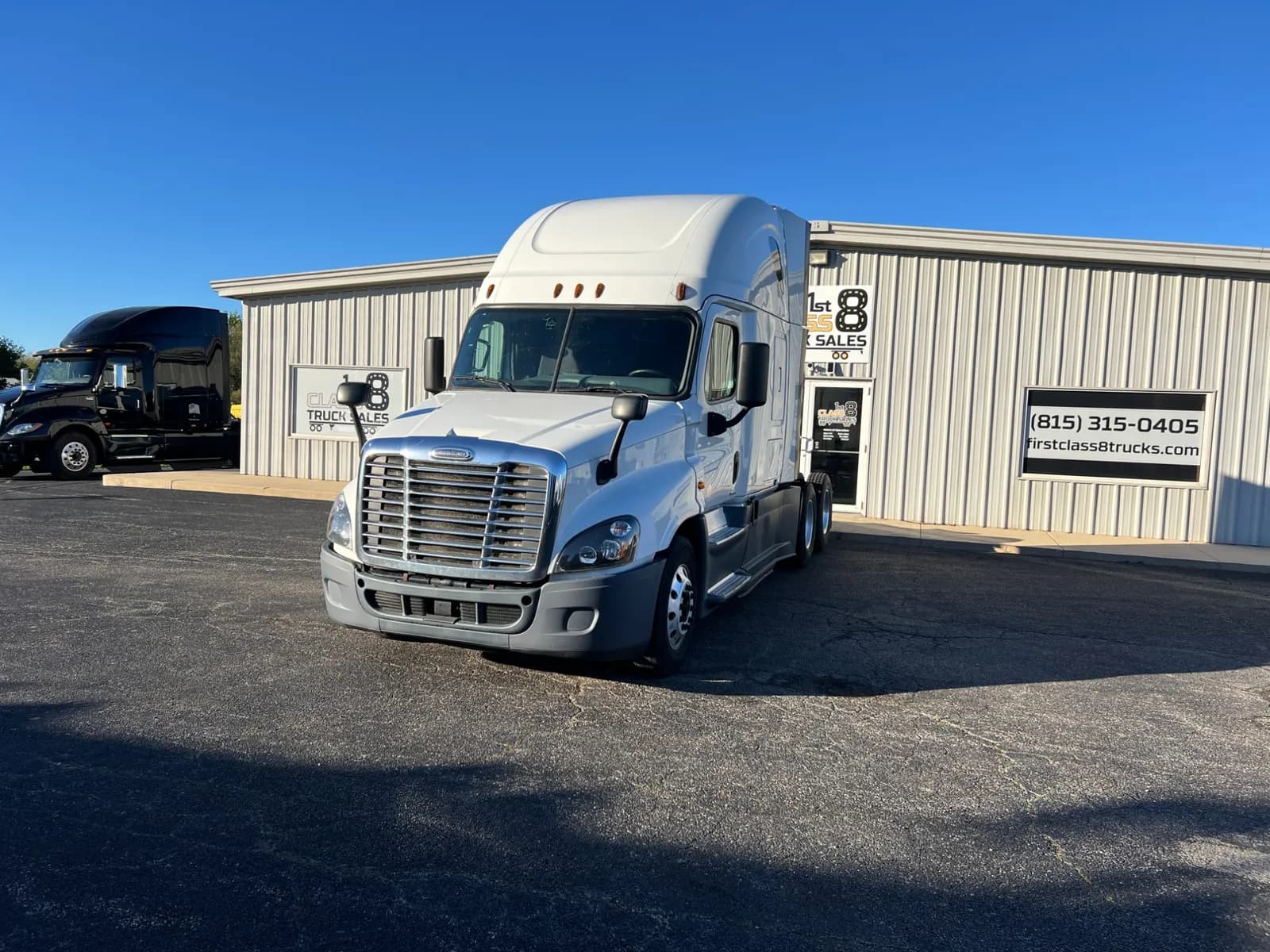 2017 Freightliner Cascadia - Sleeper