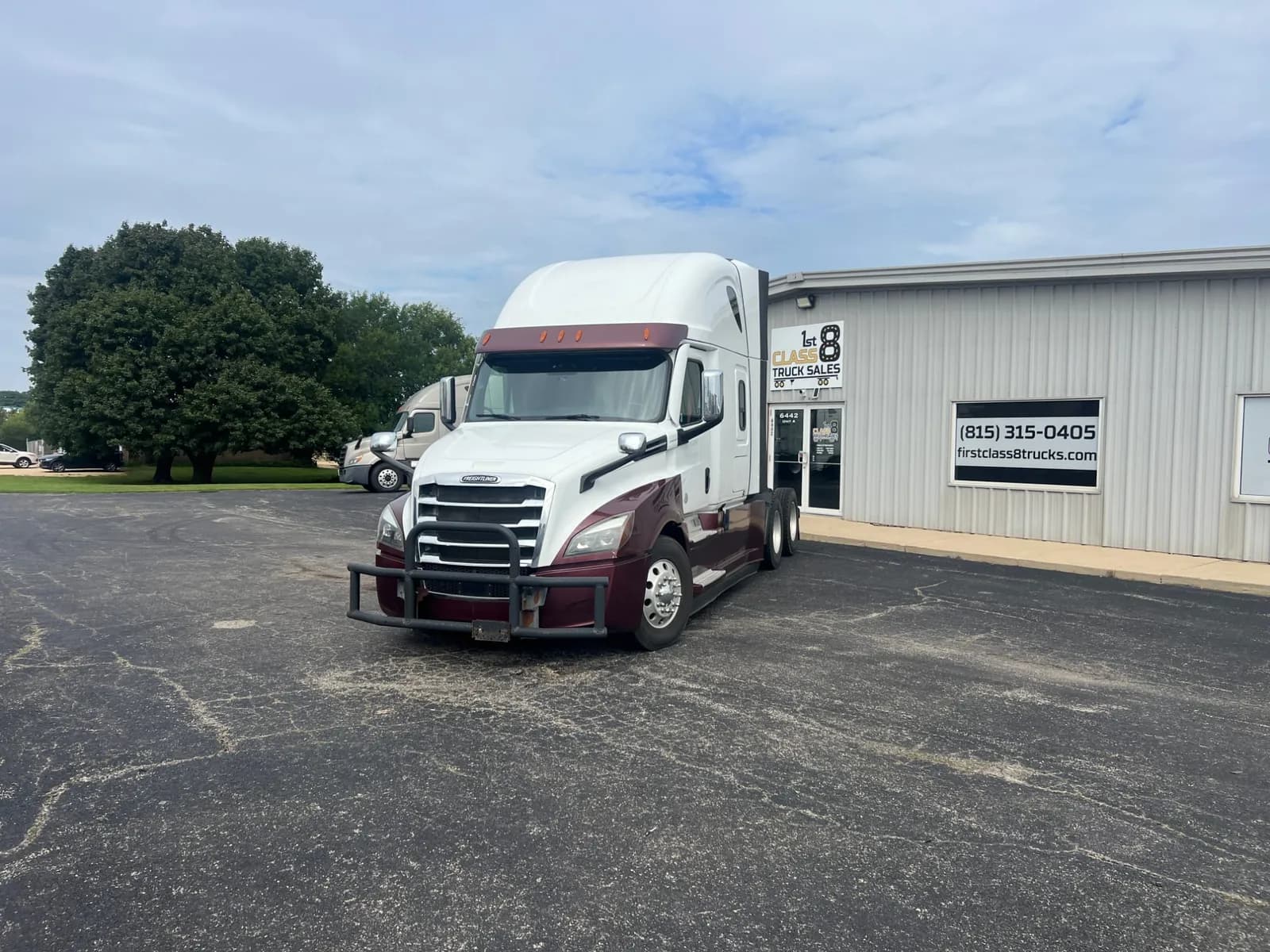 2020 Freightliner Cascadia - Sleeper