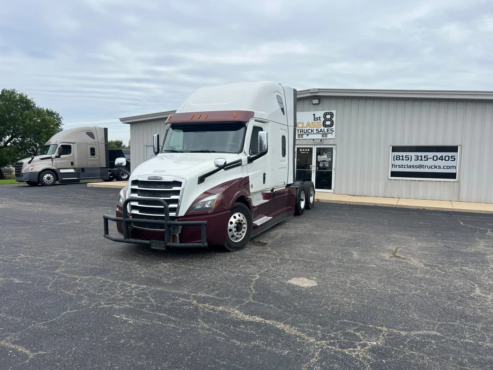 2020 Freightliner Cascadia - Sleeper