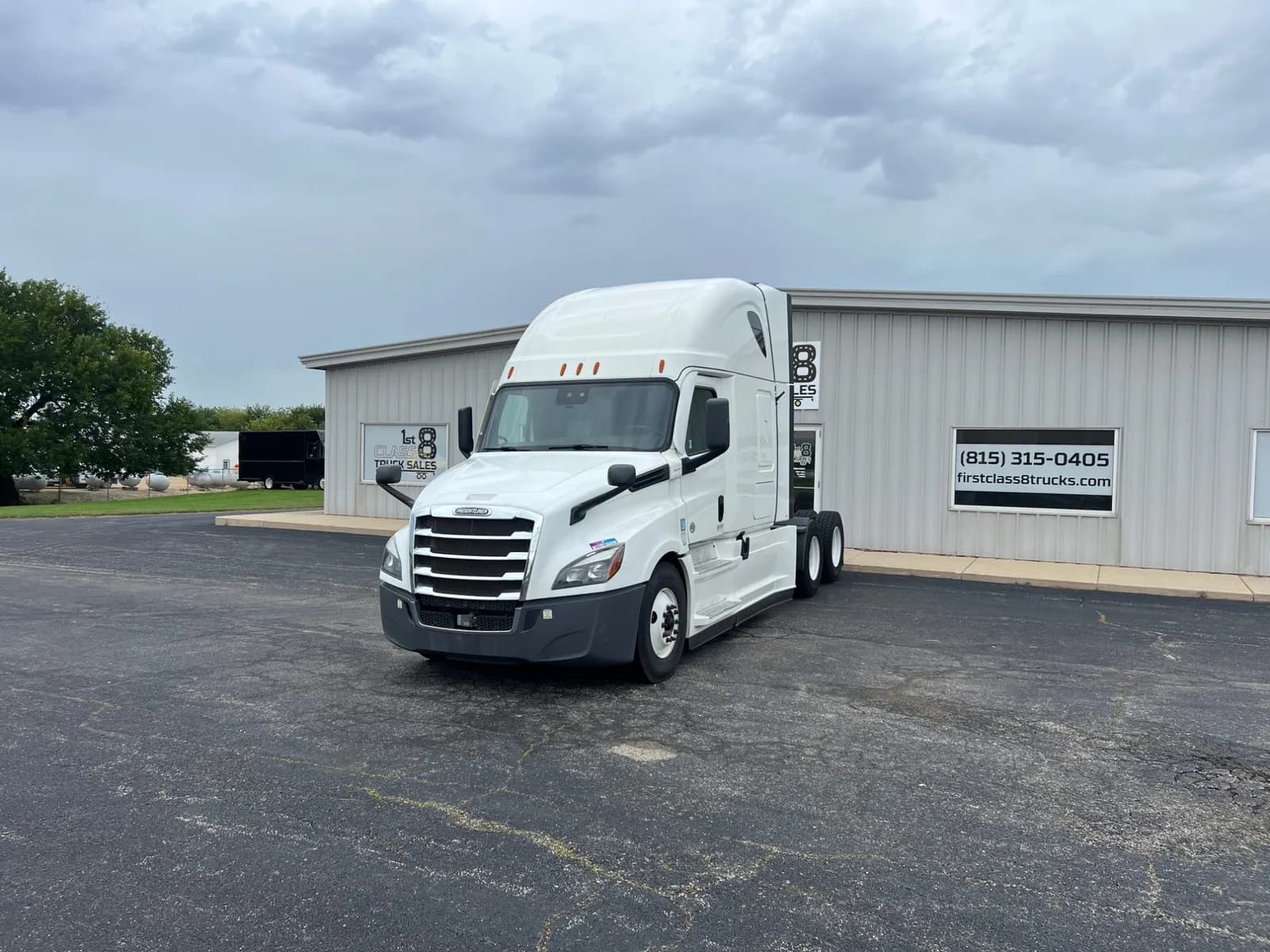 2022 Freightliner Cascadia - Sleeper