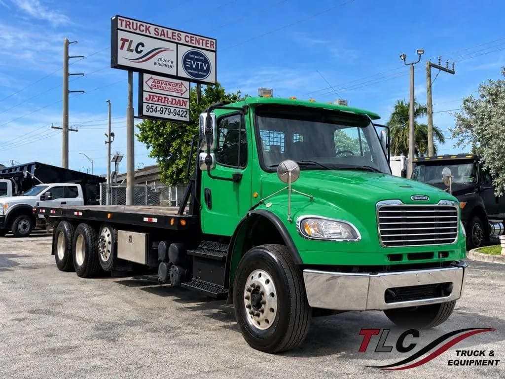 2017 Freightliner Business Class M2 - Tow