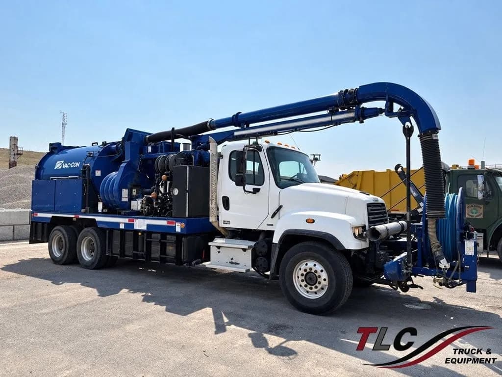 2015 Freightliner 114SD - Tanker