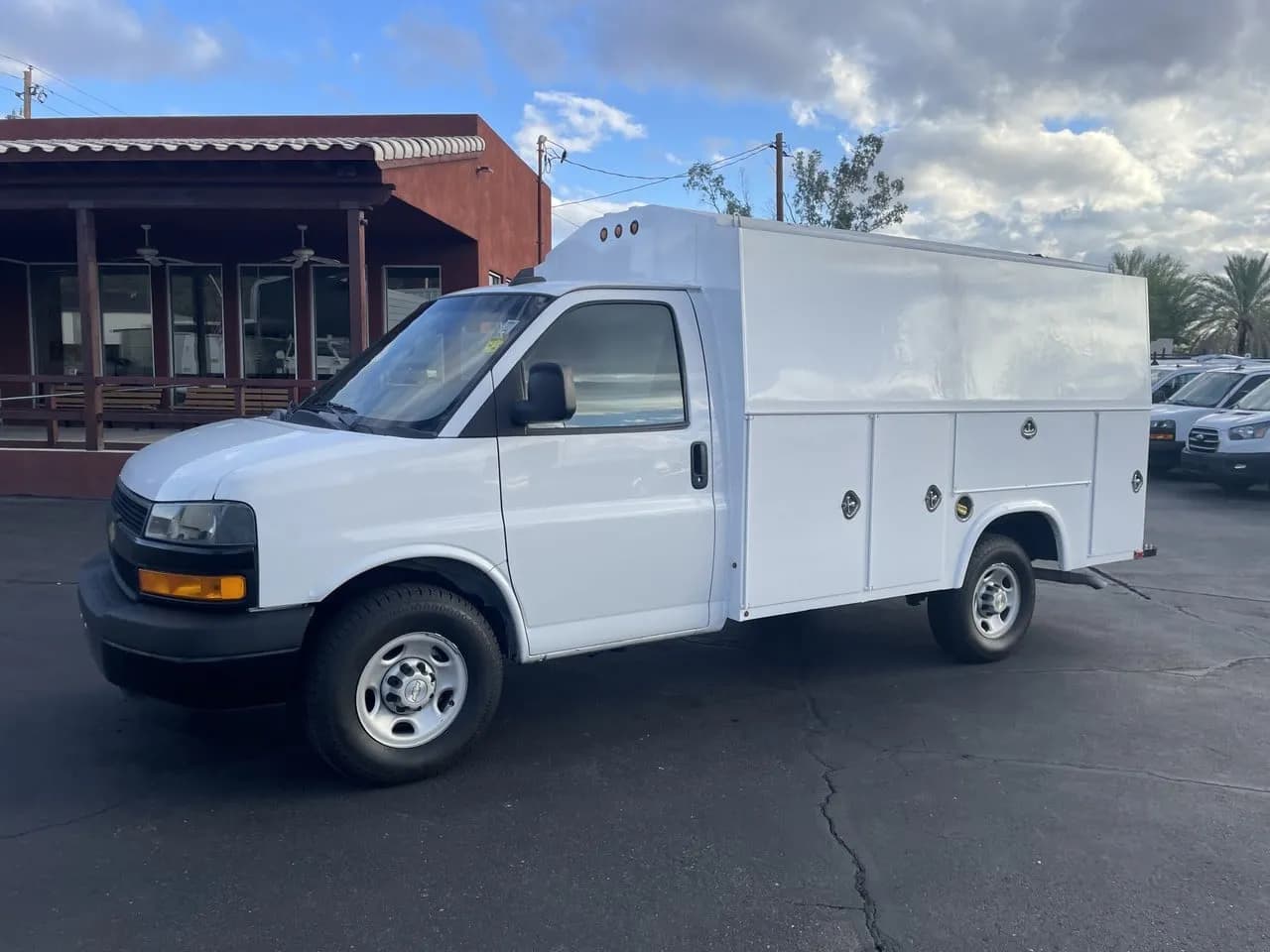 2021 Chevrolet Express 3500 - Box
