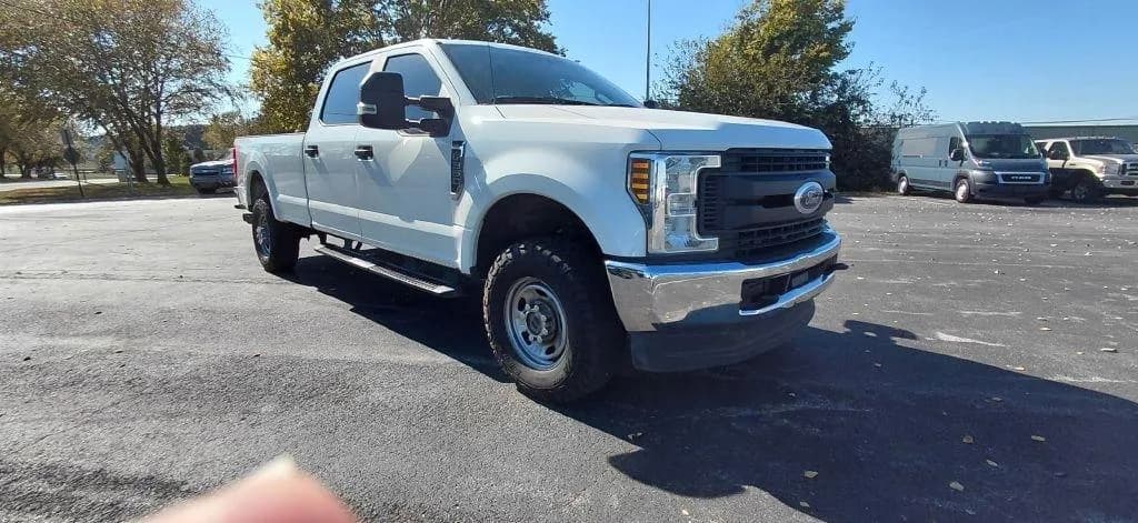 2019 Ford F-350 SD Platinum Crew Cab - Pickup