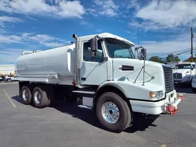 2007 Volvo VHD 4K Water Truck LOW - Chassis