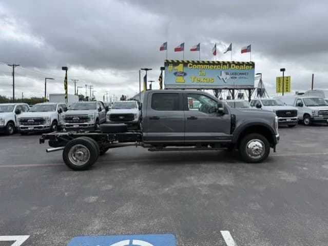 2027 Ford F-550 Crew Cab - Chassis