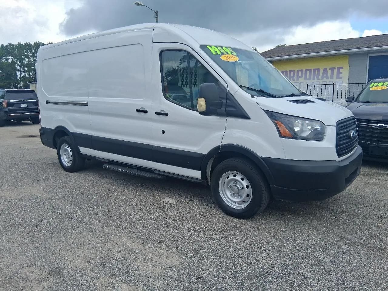 2019 Ford Transit 150 Van Med Roof w/Sliding Pass 148-in WB - Vans