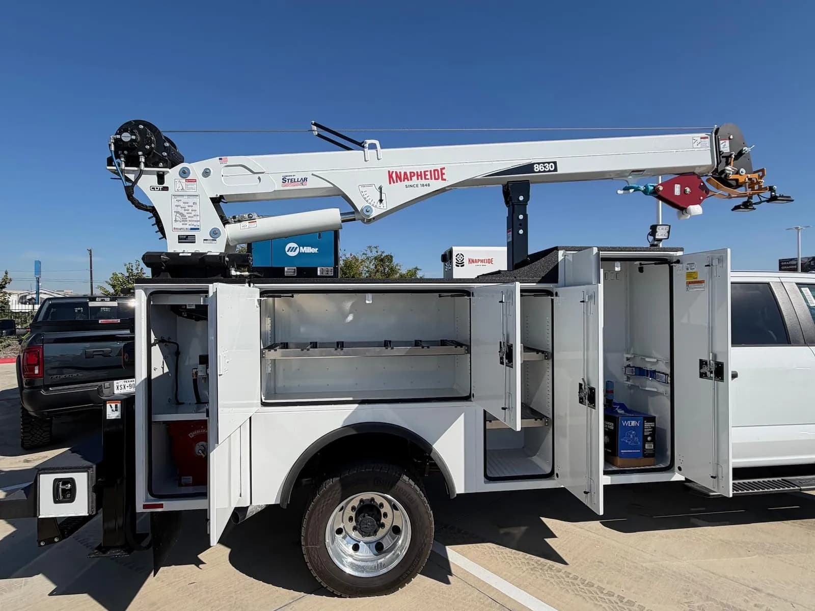 2026 Ford F-550 Crew Cab - Crane