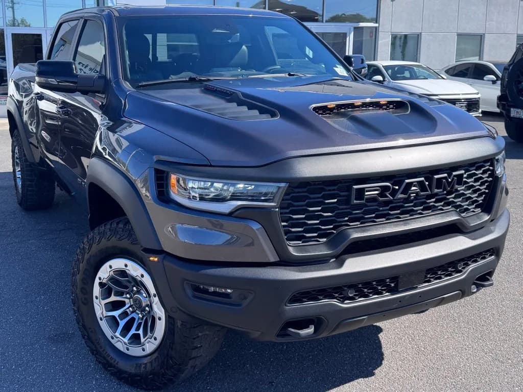 2025 Ram 1500 Crew Cab - Pickup