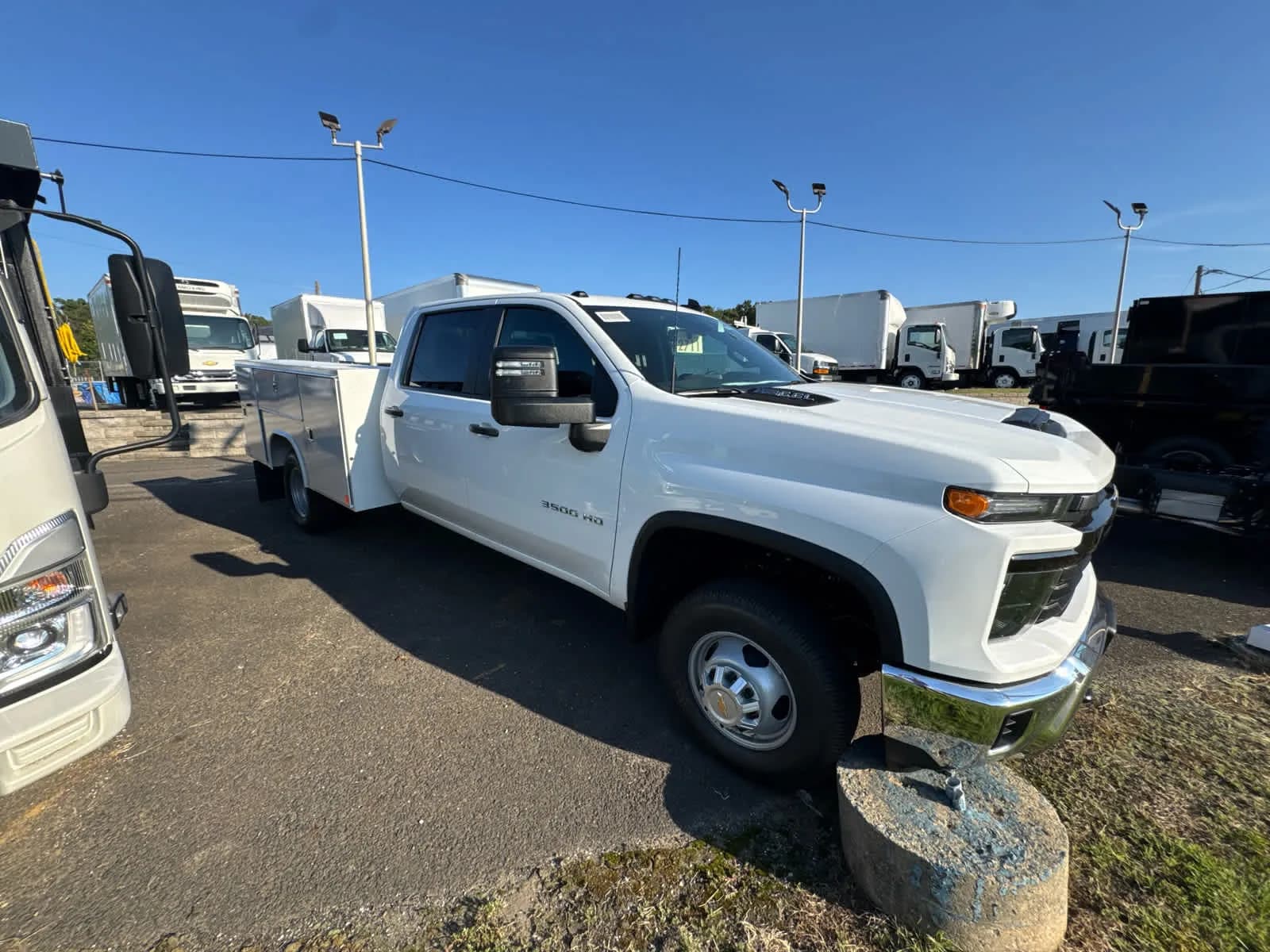 2026 Chevrolet Silverado 3500 Crew Cab - Service