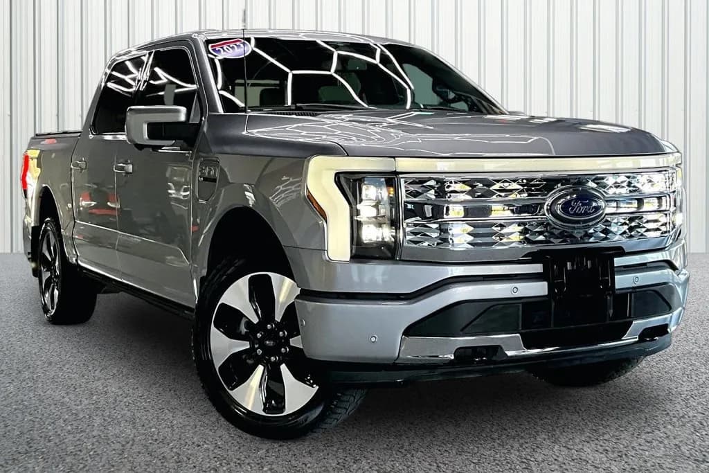 2023 Ford F-150 Lightning - Pickup