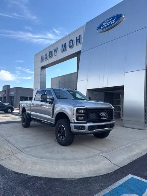 2027 Ford F-350 Crew Cab - Pickup