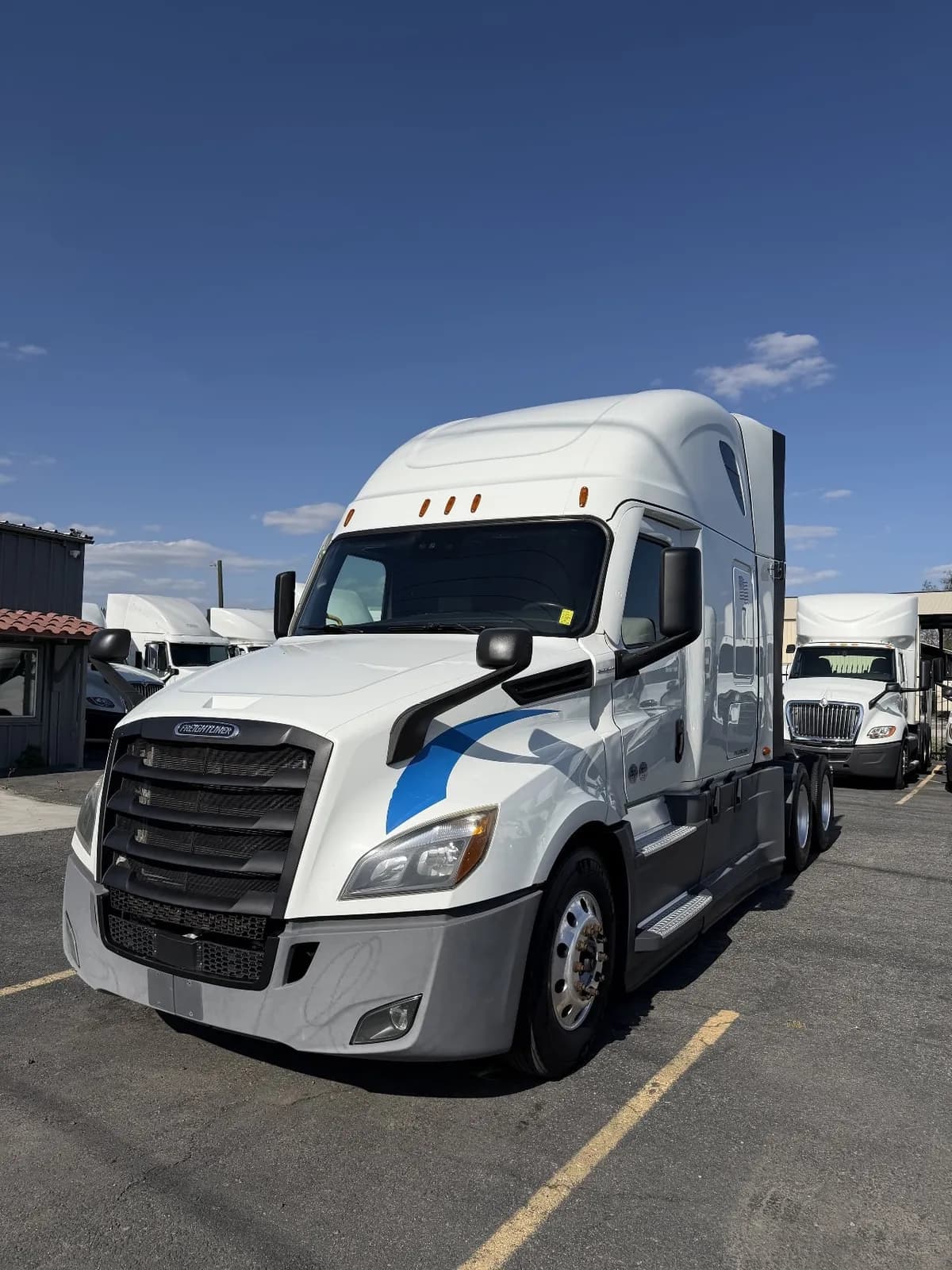 2021 Freightliner Cascadia - Sleeper