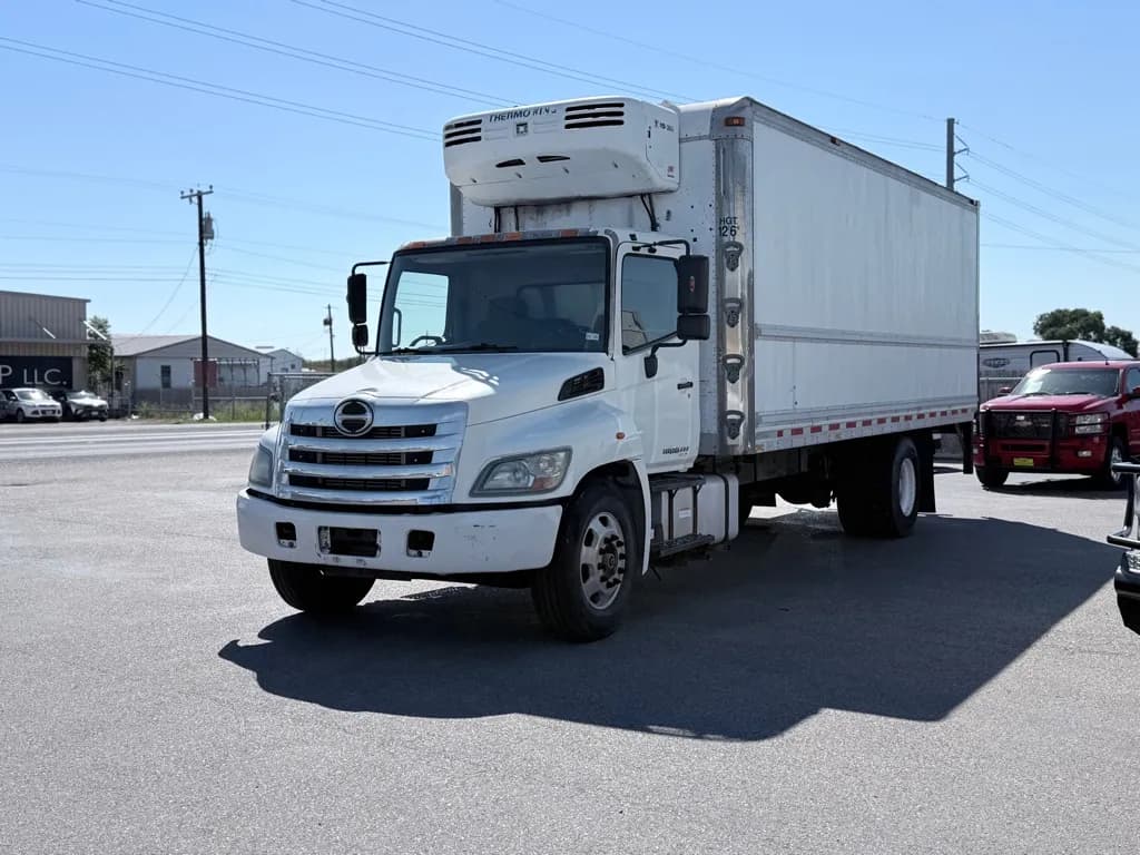 2014 Hino 338 Single Cab - Chassis
