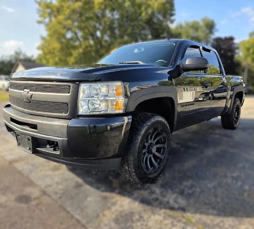 2010 Chevrolet Silverado 1500 LT1 Crew Cab - Pickup