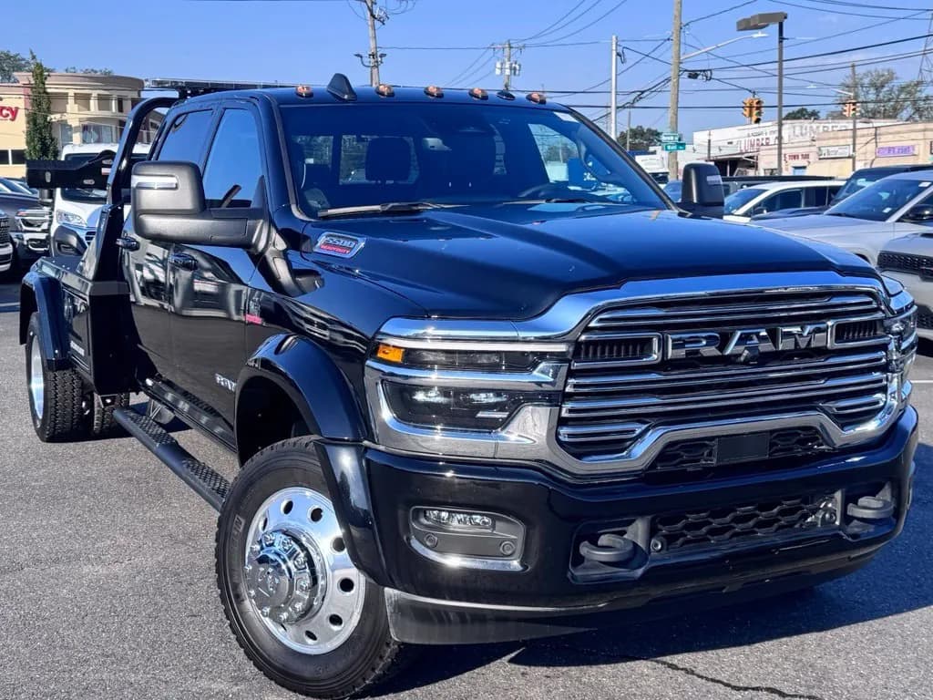 2025 Ram 5500 Crew Cab - Chassis