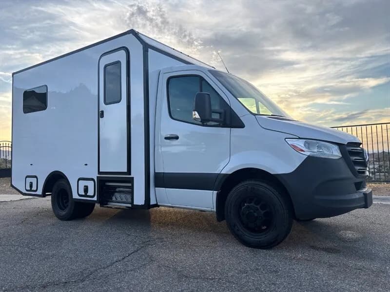 2023 Mercedes-Benz Sprinter 3500XD Toy - Chassis