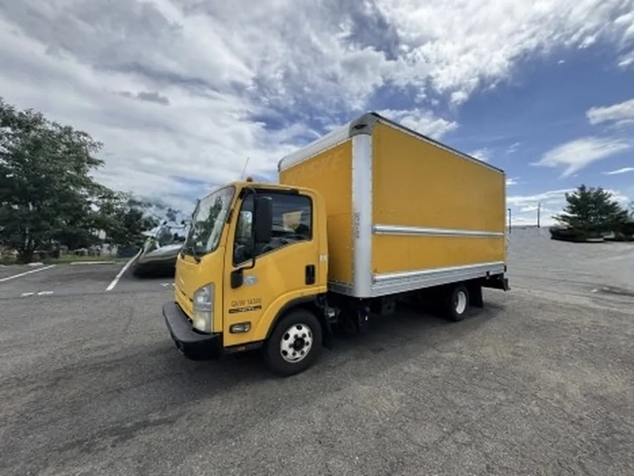 2013 Isuzu NPR - Box